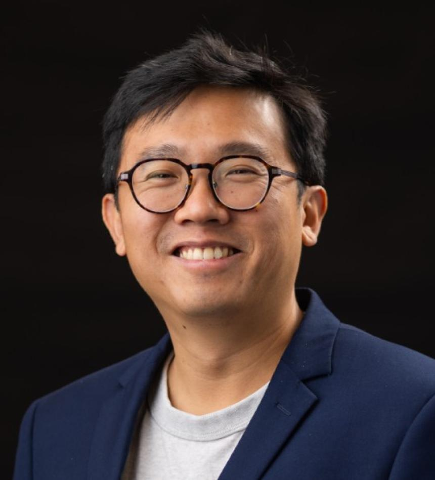 Headshot of Professor Tat-Jun Chin.
